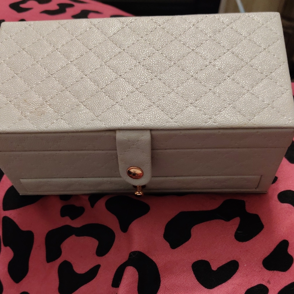 Pandora jelwery box